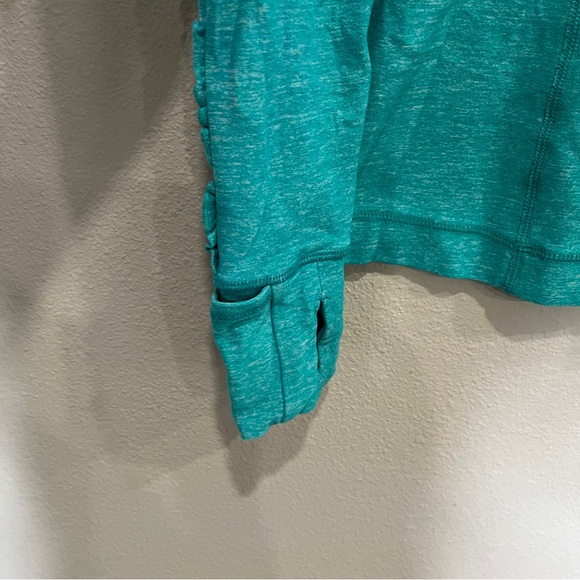 Lululemon Run Dash Half Zip Turquoise Reflective Pullover Size 6 long sleeve - Picture 5 of 8